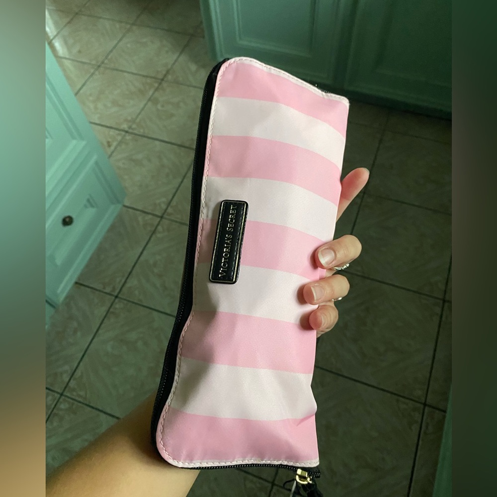 NWT Victoria secret foldable duffle bag